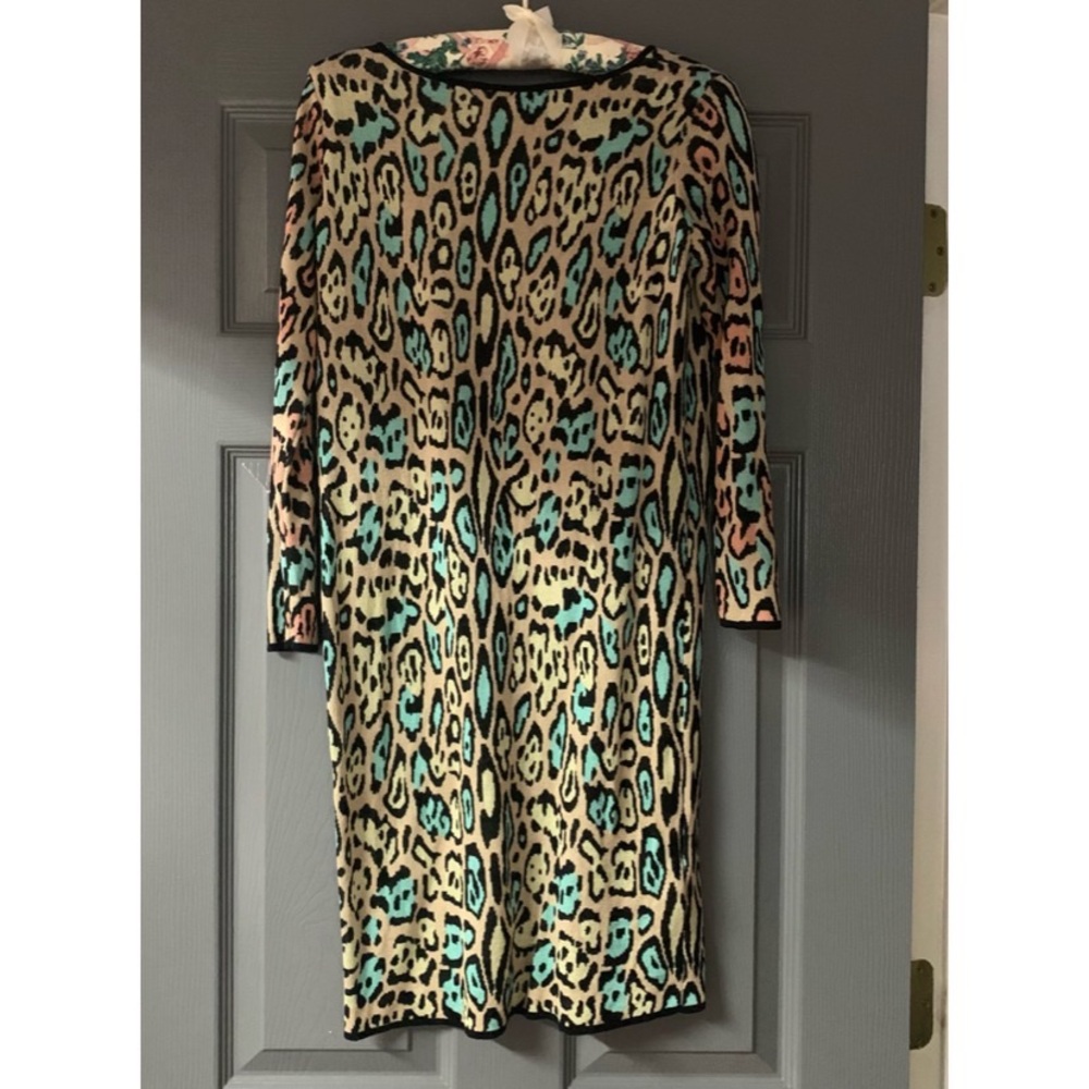 BCBGMaxAzria “Philippe” Leopard Print Keyhole Dress Size Medium - Picture 3 of 5